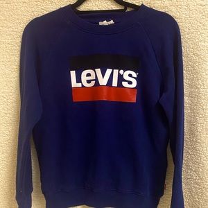 Woman’s Levi’s Crewneck